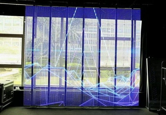 金沙透明LED橱窗屏